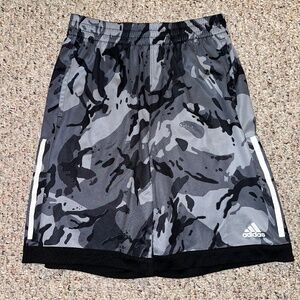 Adidas Gray Camouflage Boys Shorts-XL (18/20)